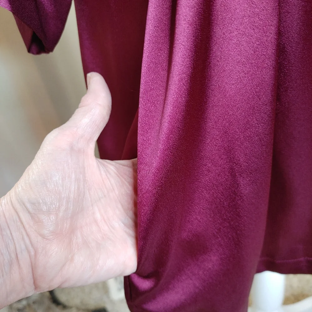 Victoria's Secret Very Sexy Short Satin Kimono Robe, Wine M/L - Picture 8 of 11